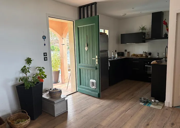 Vue Sur Le Golfe De Florent 圣弗洛朗