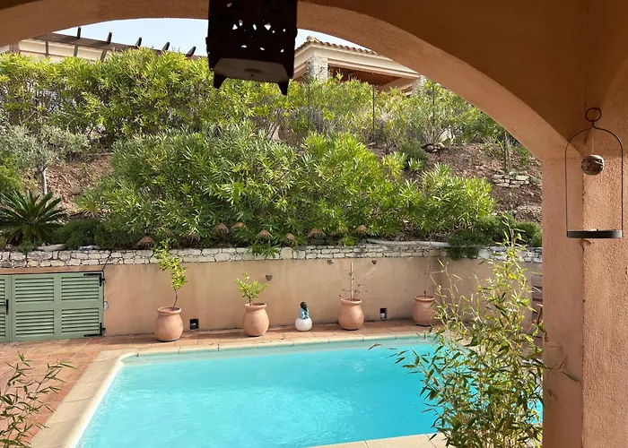 Vue Sur Le Golfe De Florent * سانت فلوران